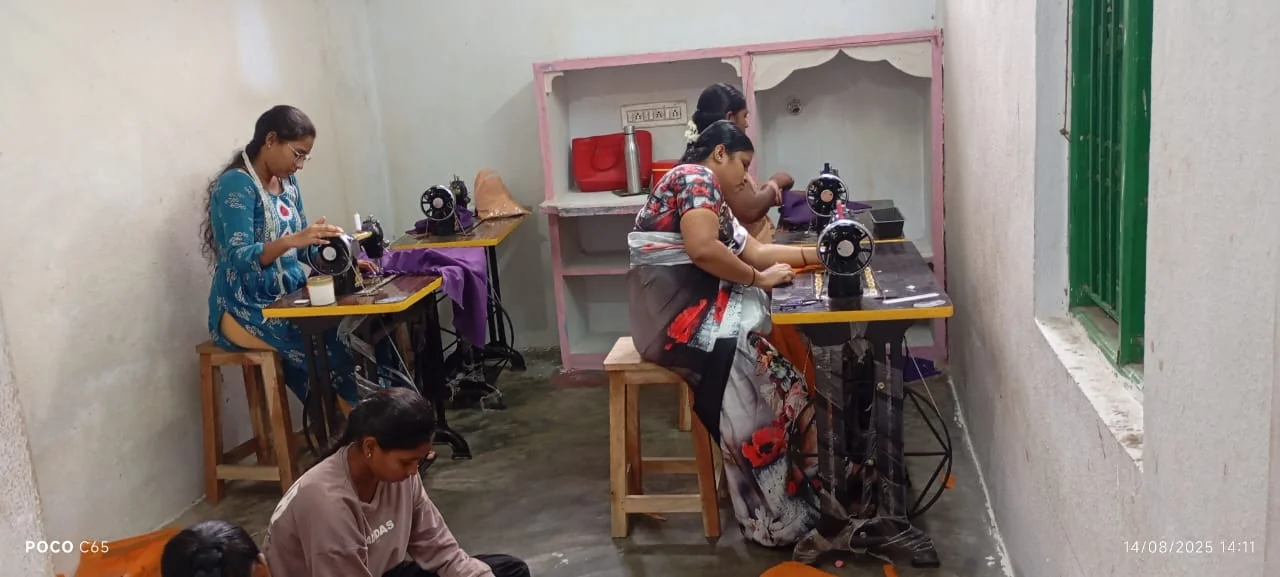 Tailoring training photo