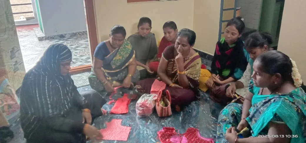 Tailoring training photo